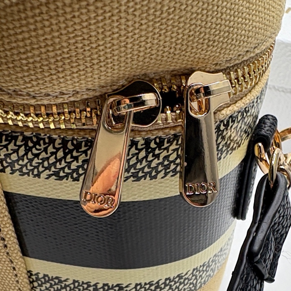 Christian Dior Beige and Black GWP Crossbody Bag - Picture 5 of 6